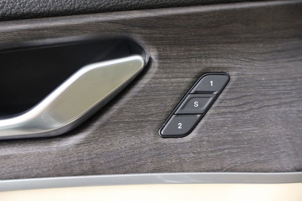 Used 2022 Jeep Grand Cherokee Limited 4xe AWD/4WD image 22