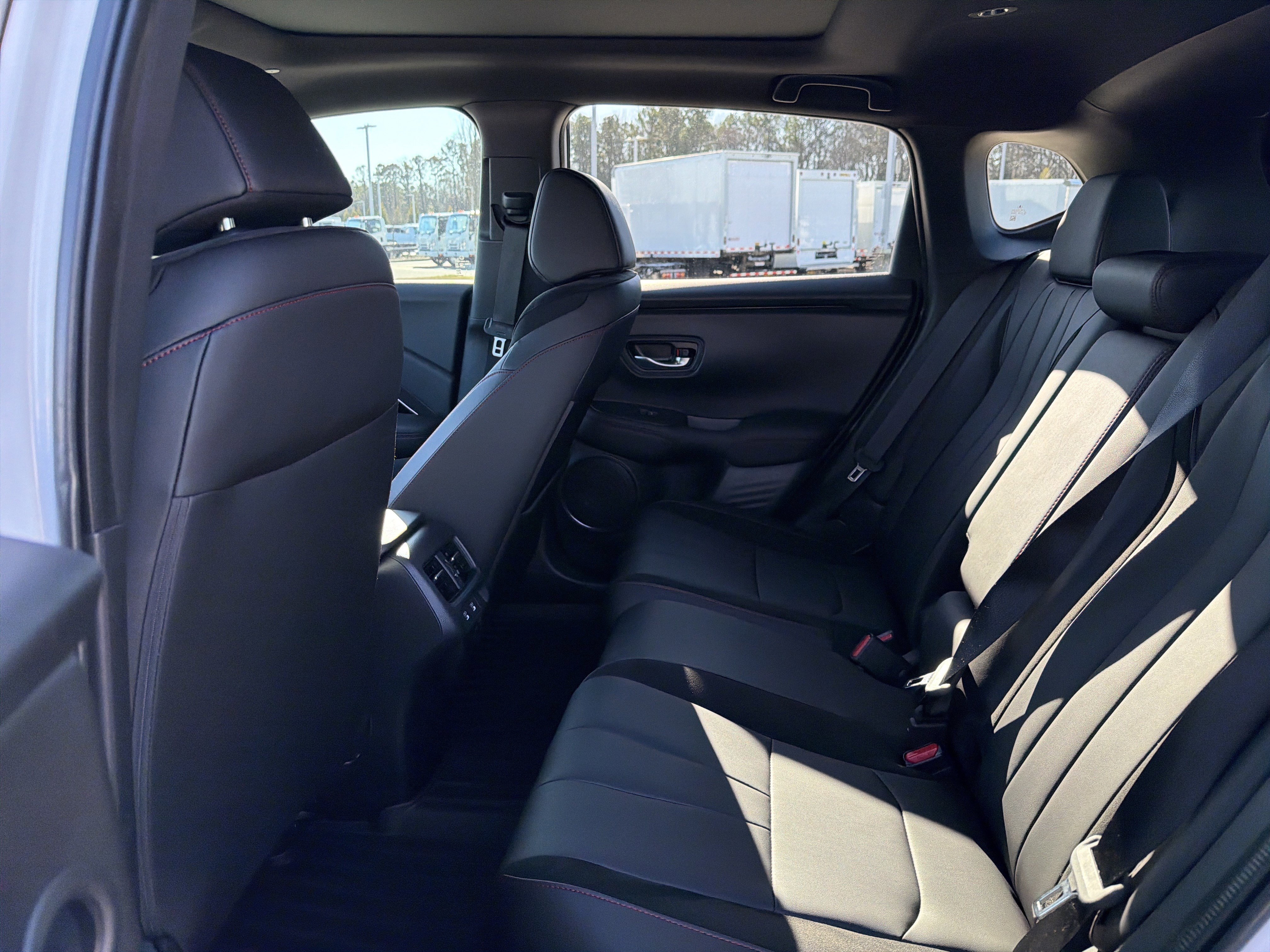 Certified 2025 Acura ADX A-Spec image 31