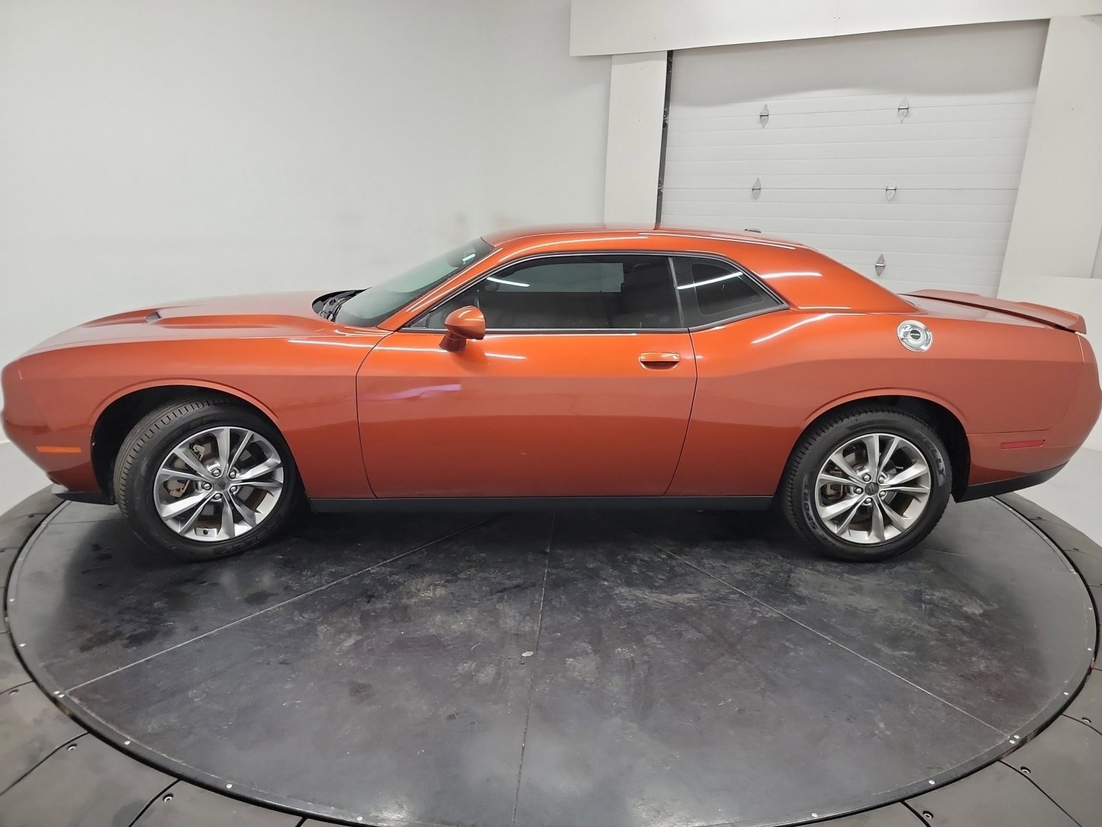 Used 2021 Dodge Challenger SXT image 4