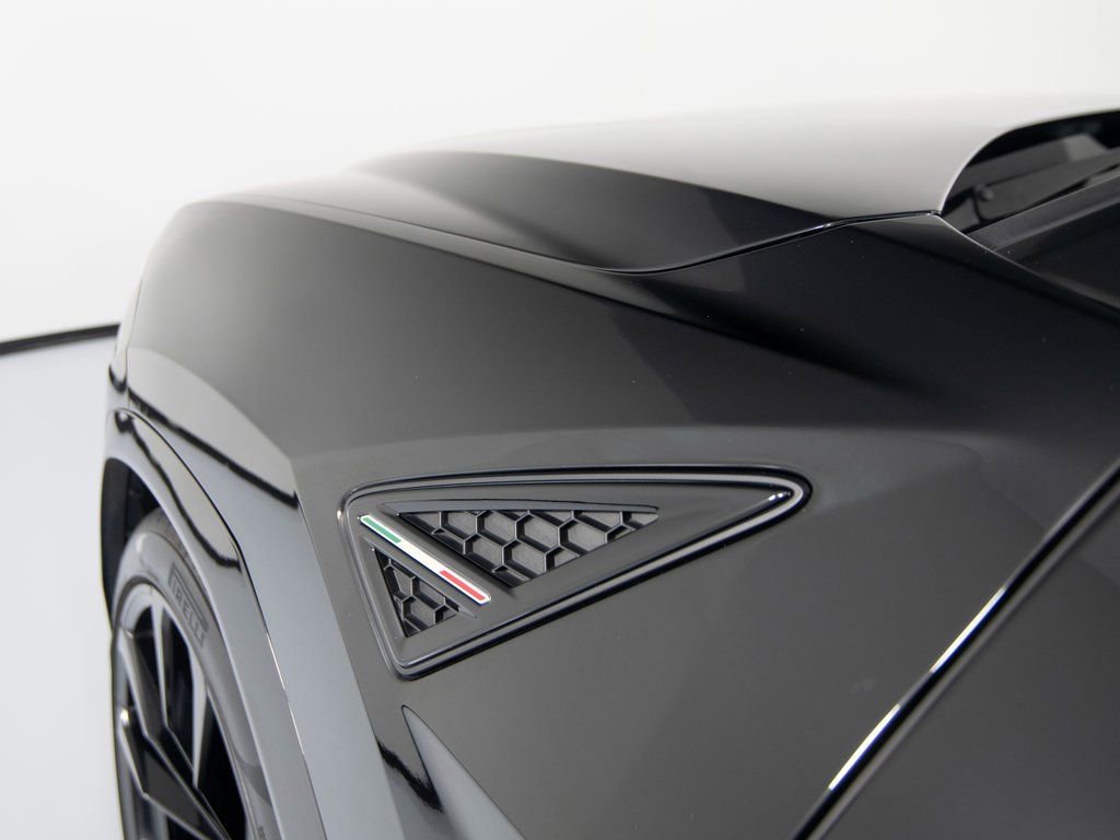 Used 2022 Lamborghini Urus image 40