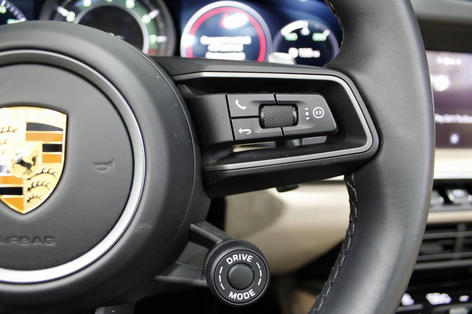 Certified 2021 Porsche 911 Targa 4S image 25