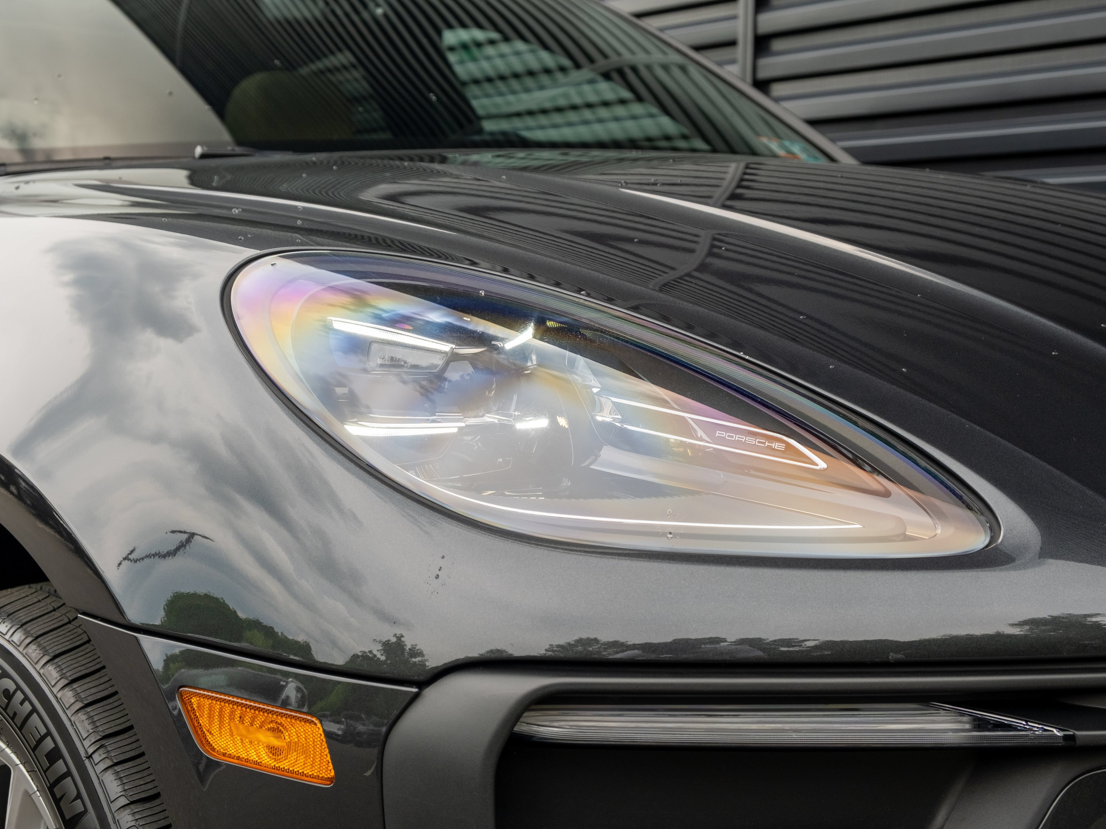 Certified 2023 Porsche Macan AWD/4WD image 16