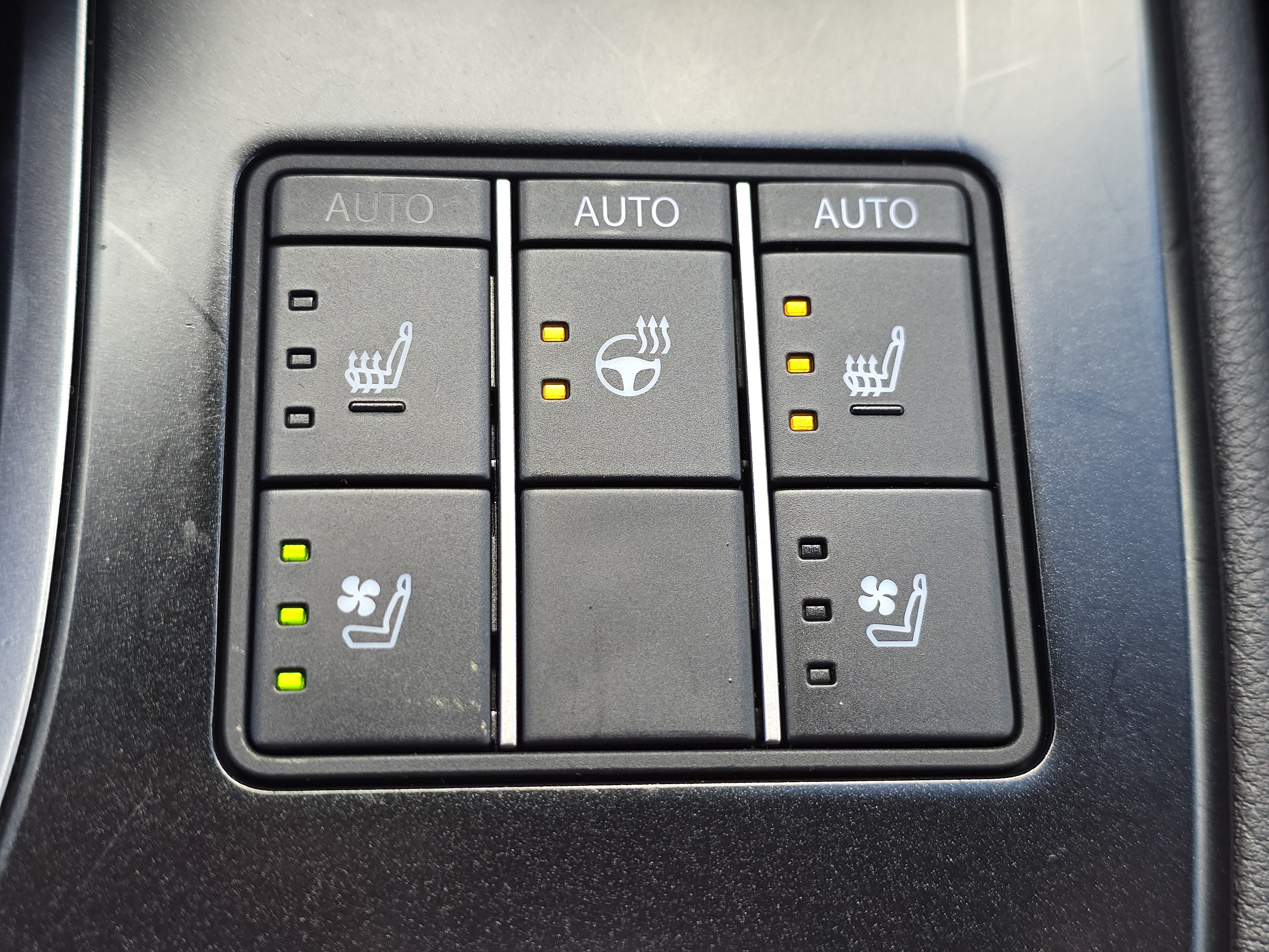 Used 2023 Lexus UX 250h F Sport AWD/4WD image 11