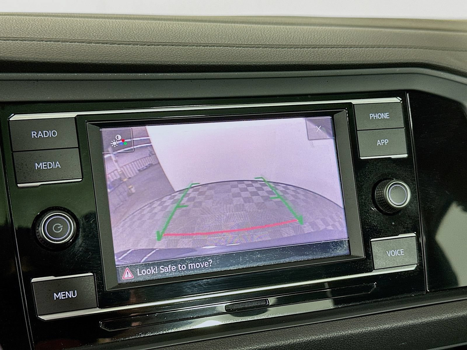 Used 2024 Volkswagen Jetta SE FWD image 14