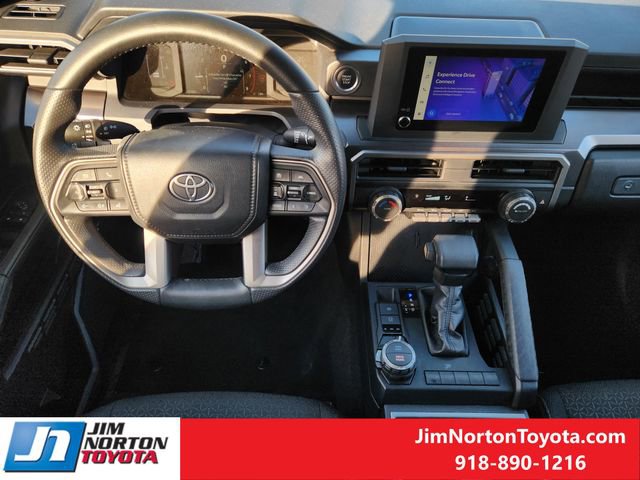 Used 2025 Toyota 4Runner SR5 image 27