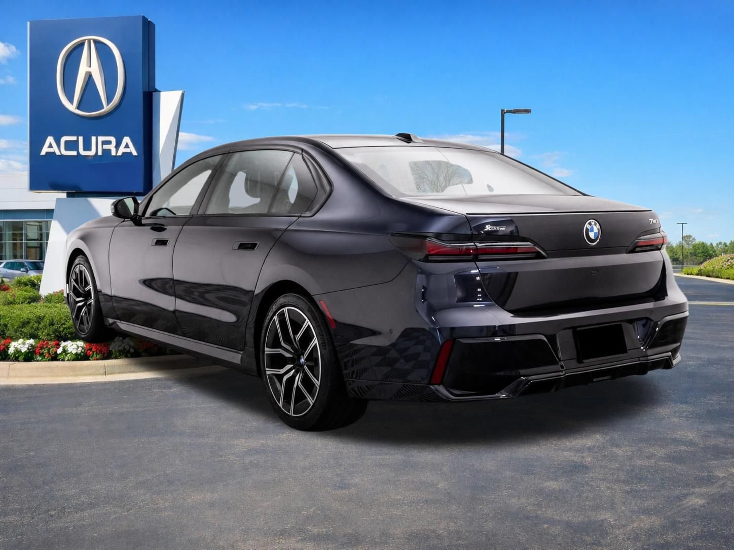 Used 2025 BMW 740i xDrive w/ Premium Package AWD/4WD image 3