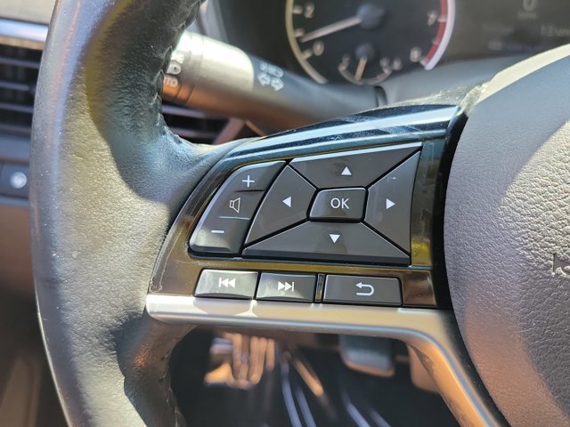Used 2023 Nissan Altima 2.5 SV w/ SV Premium Package FWD image 23