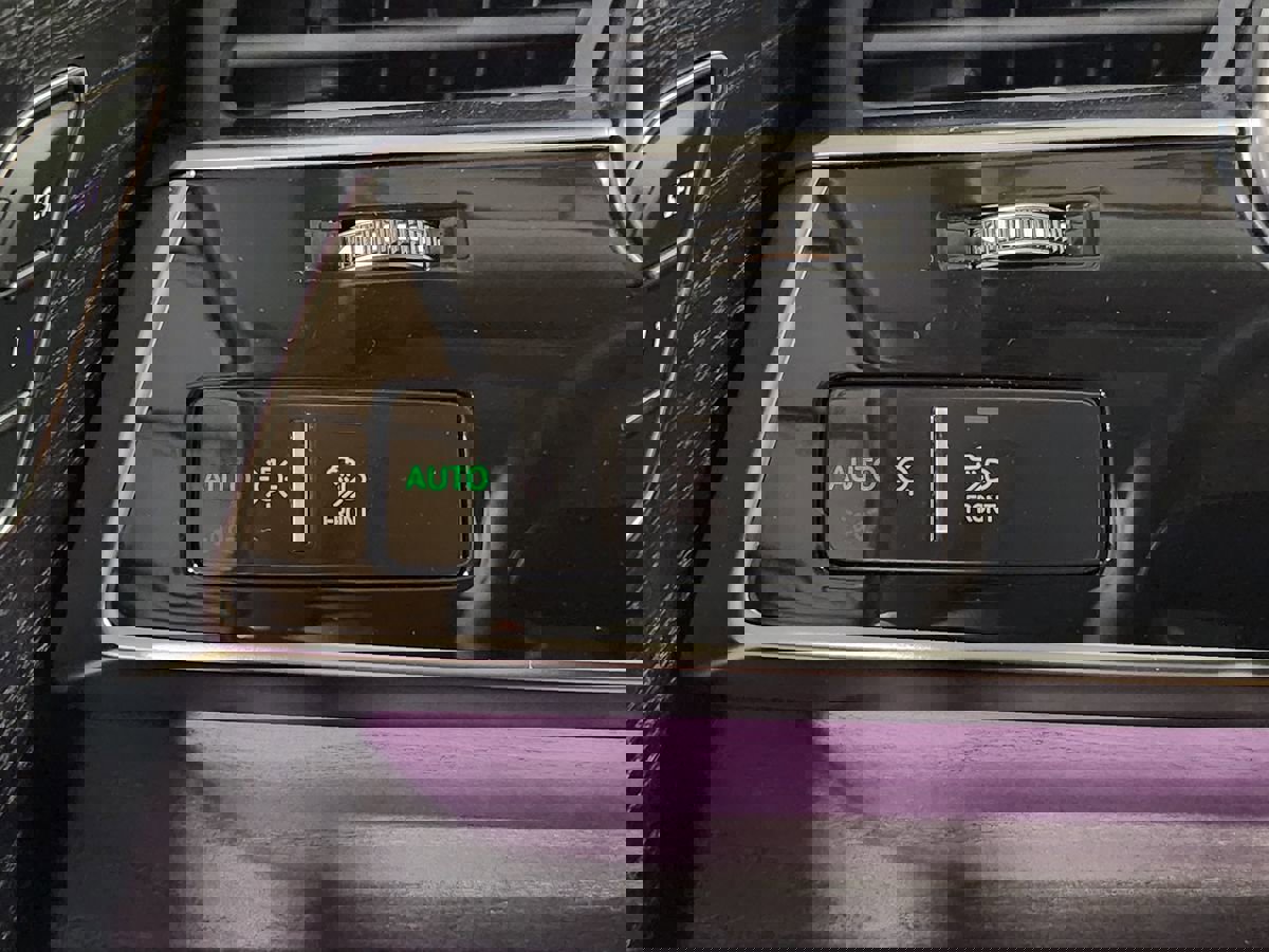 Used 2025 Audi Q8 Premium Plus image 43