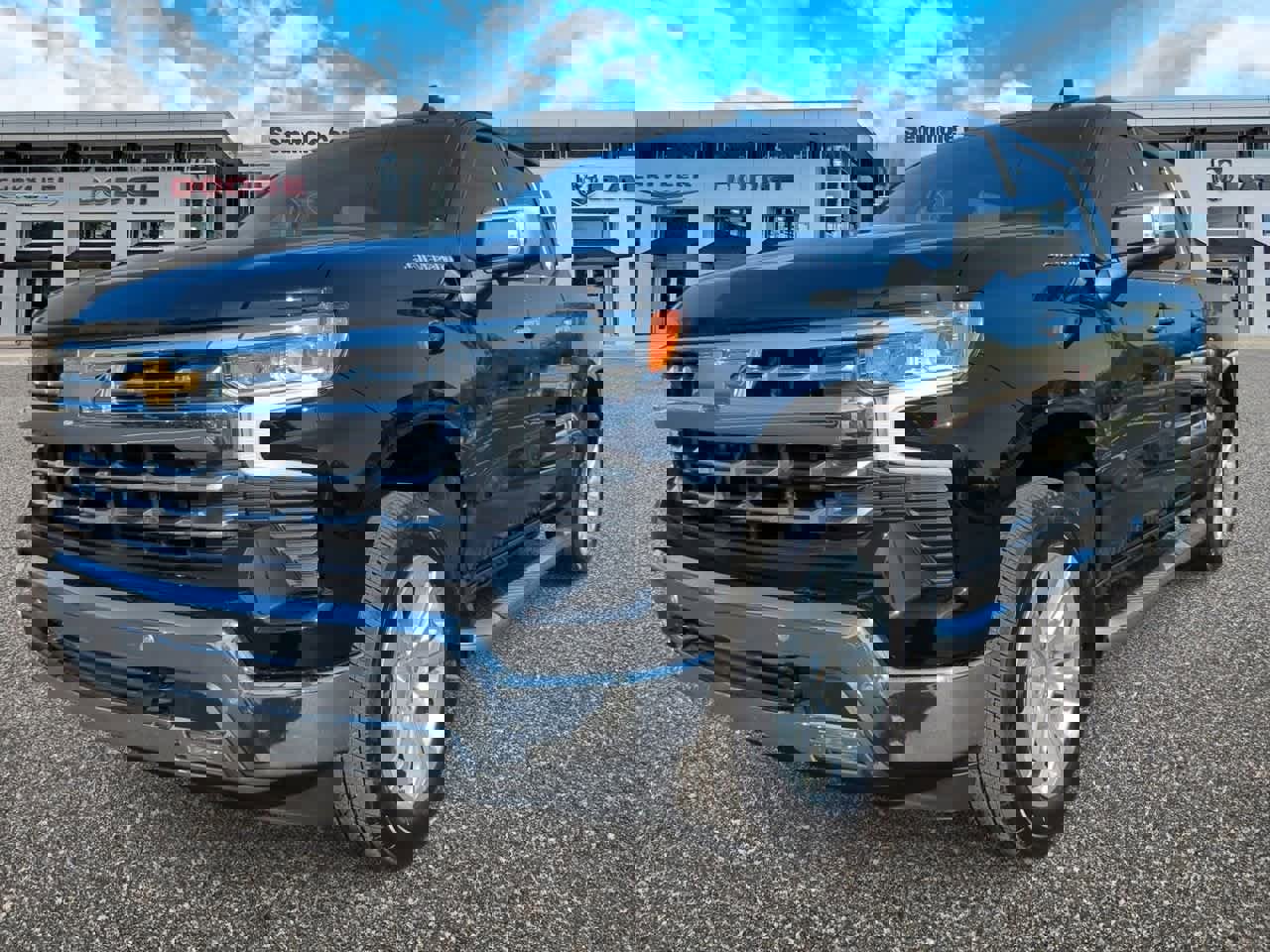 Used 2025 Chevrolet Silverado 1500 LTZ w/ LTZ Premium Package image 4