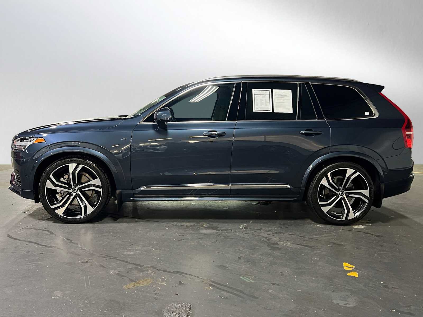 Used 2024 Volvo XC90 B6 Ultimate w/ Lounge Package AWD/4WD image 6