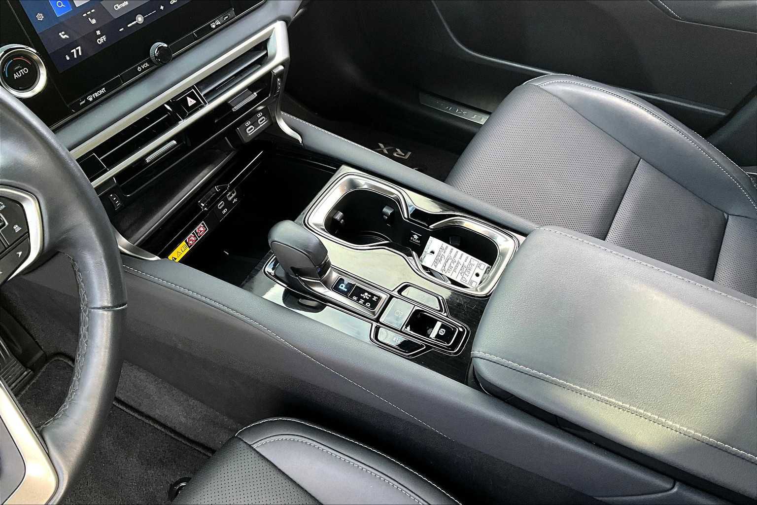 Used 2024 Lexus RX 350 FWD image 17