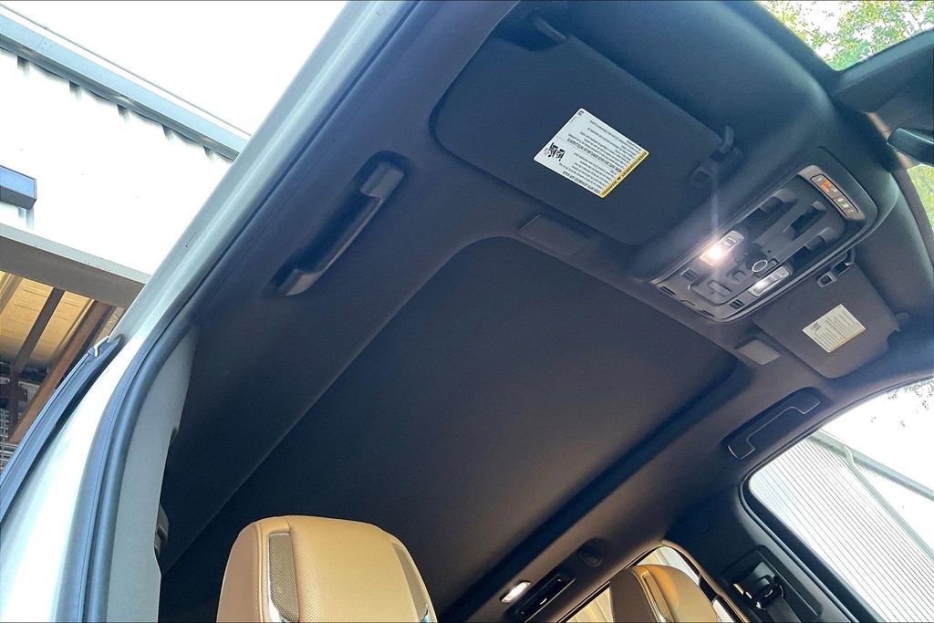 Used 2022 Cadillac Escalade Premium Luxury w/ Touring Package image 13