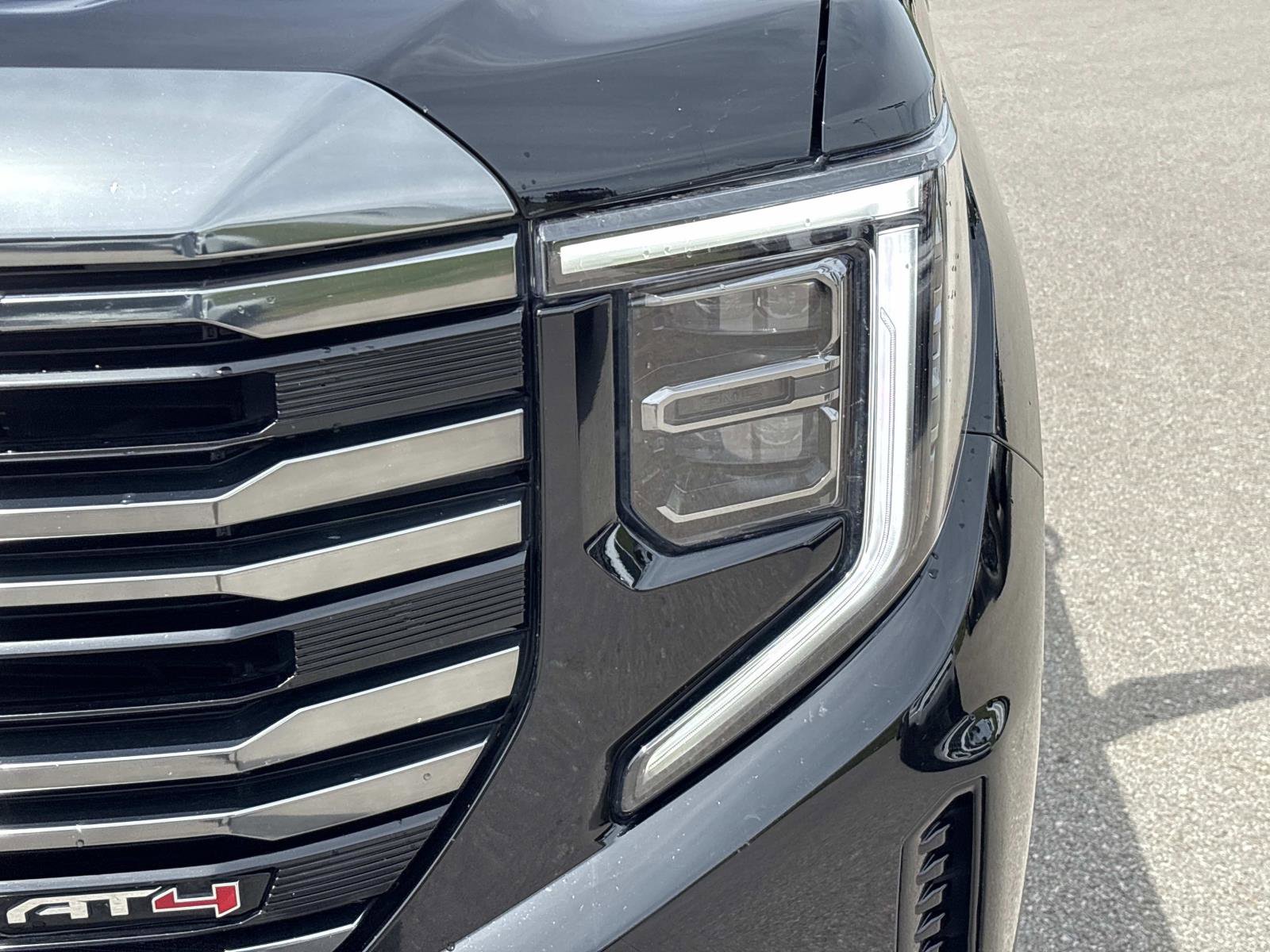 Certified 2023 GMC Sierra 1500 AT4 w/ AT4 Premium Package AWD/4WD image 12