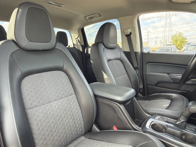 Used 2015 Chevrolet Colorado Z71 AWD/4WD image 36