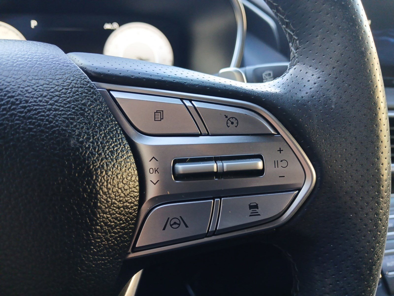 Used 2023 Hyundai Santa Fe Calligraphy image 19