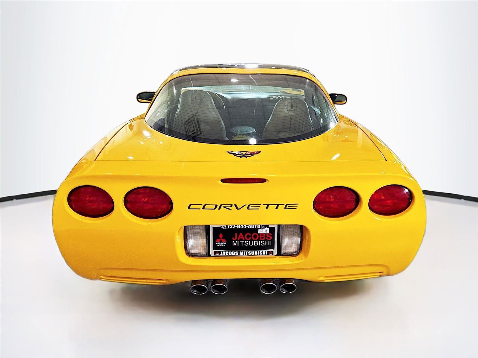 Used 2004 Chevrolet Corvette Coupe w/ Preferred Equipment Group image 4