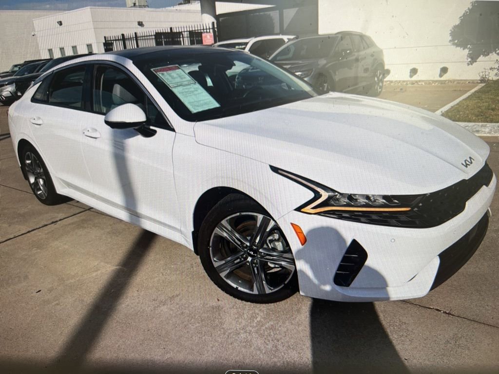 Used 2024 Kia K5 EX w/ EX Premium Package image 3