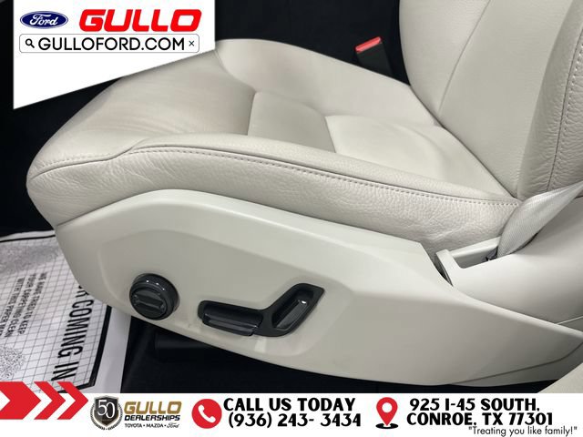 Used 2025 Volvo XC60 B5 Core AWD/4WD image 21