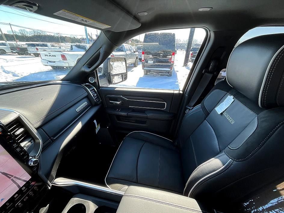 New 2026 RAM 3500 Laramie AWD/4WD image 33