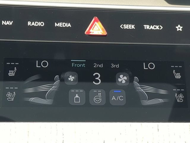 Certified 2026 Genesis GV80 3.5T Prestige AWD/4WD image 22