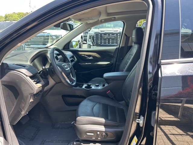 Used 2023 GMC Terrain Denali w/ Black Diamond Edition AWD/4WD image 9