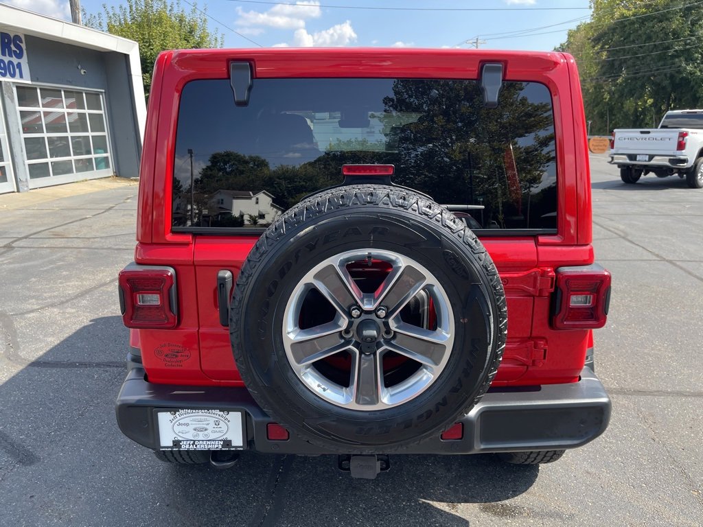 Used 2022 Jeep Wrangler Unlimited Sahara w/ Advanced Safety Group image 6