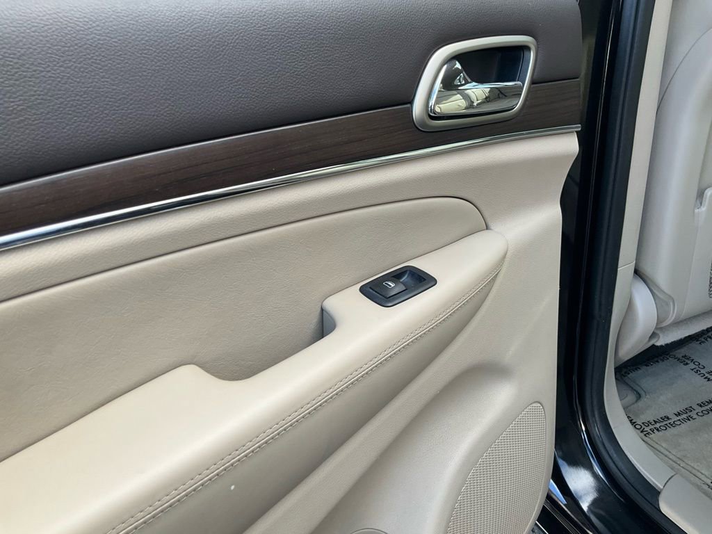 Used 2016 Jeep Grand Cherokee Overland image 33