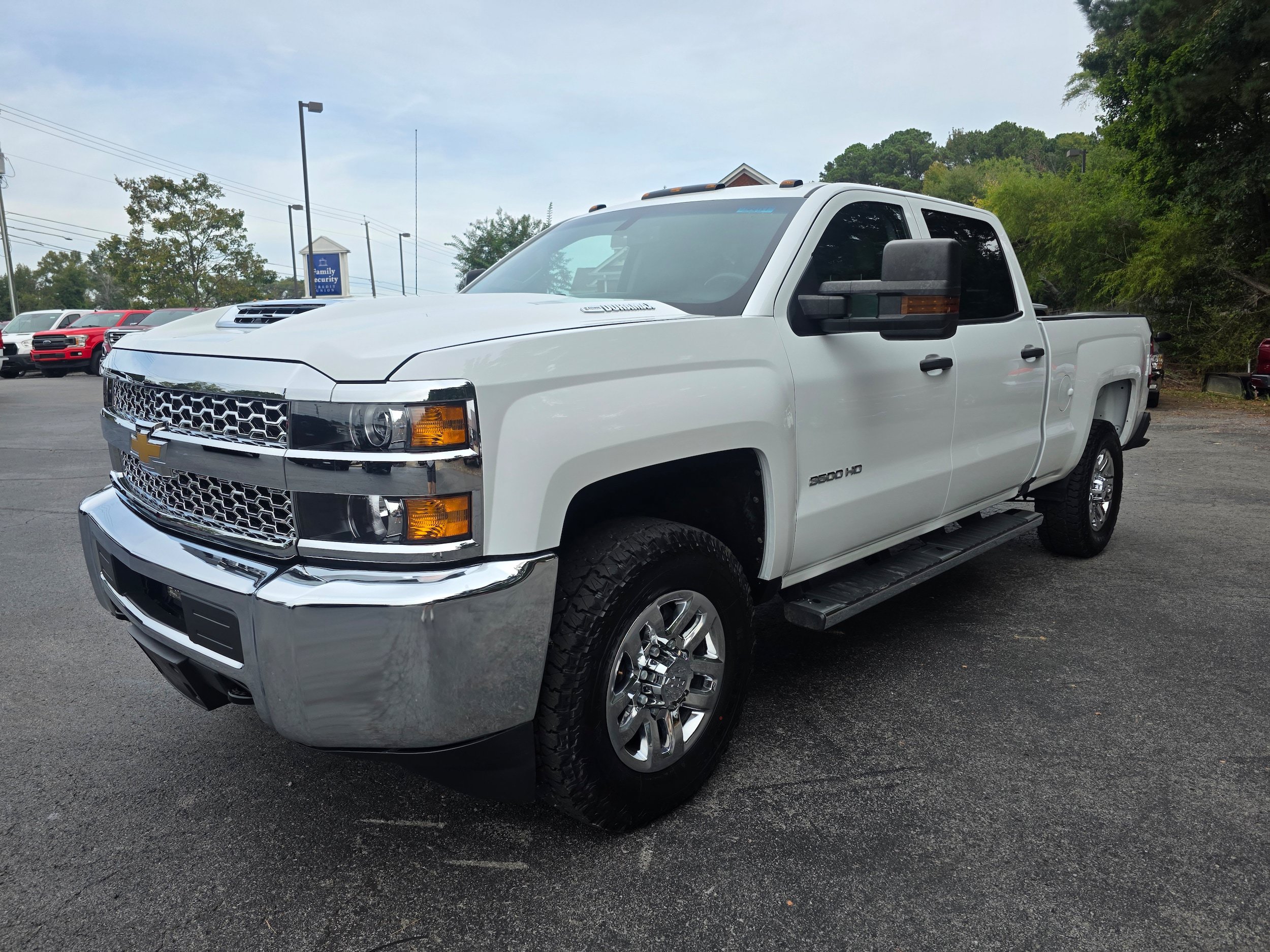 Used 2019 Chevrolet Silverado 3500 W/T AWD/4WD image 1