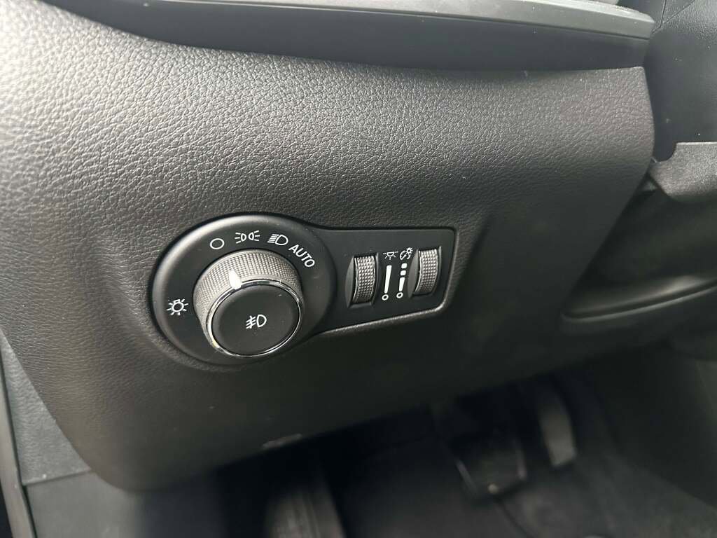 New 2026 Jeep Compass Limited image 27