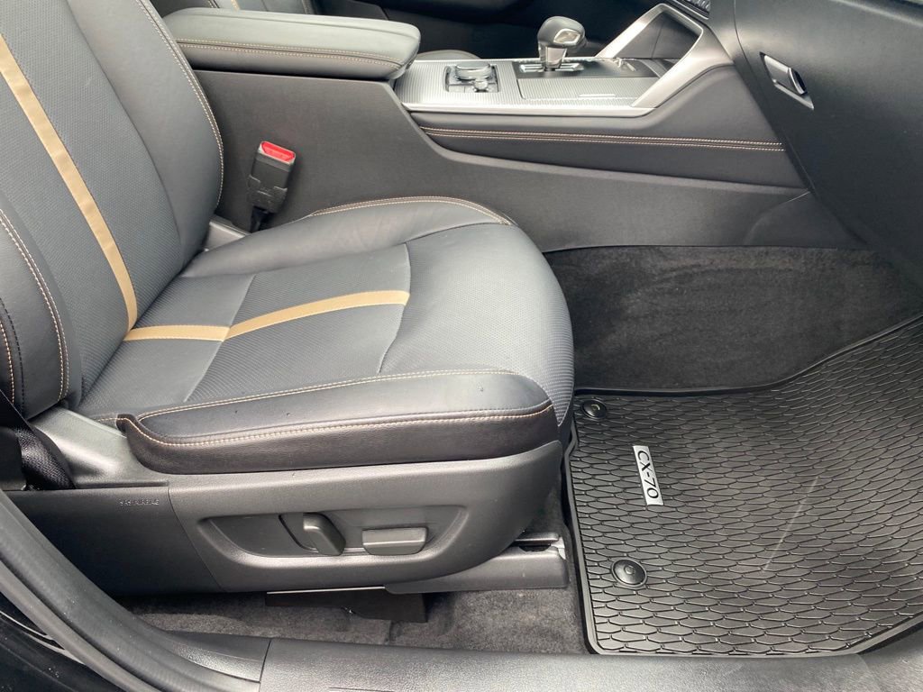 Certified 2025 MAZDA CX-70 Plug-In Hybrid w/ Premium Plus image 19
