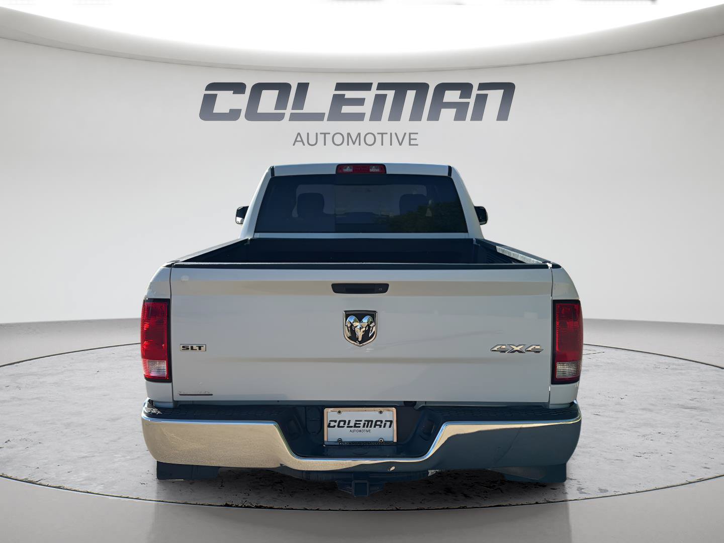 Used 2018 RAM 1500 Classic SLT AWD/4WD image 4