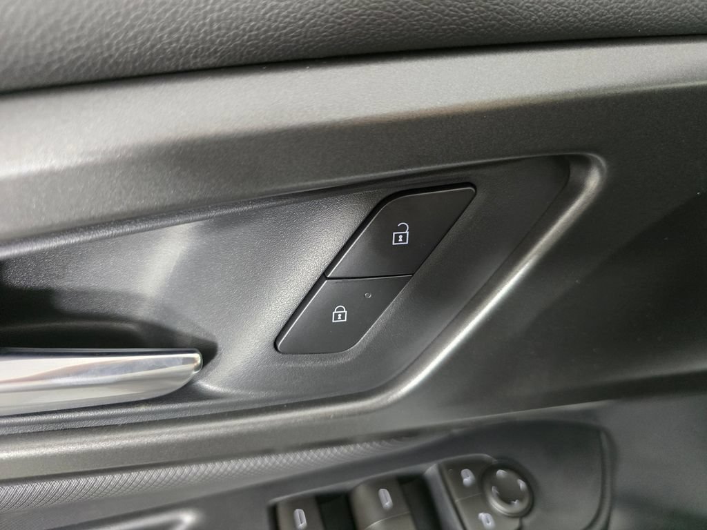 New 2026 Chevrolet Equinox EV LT FWD image 24