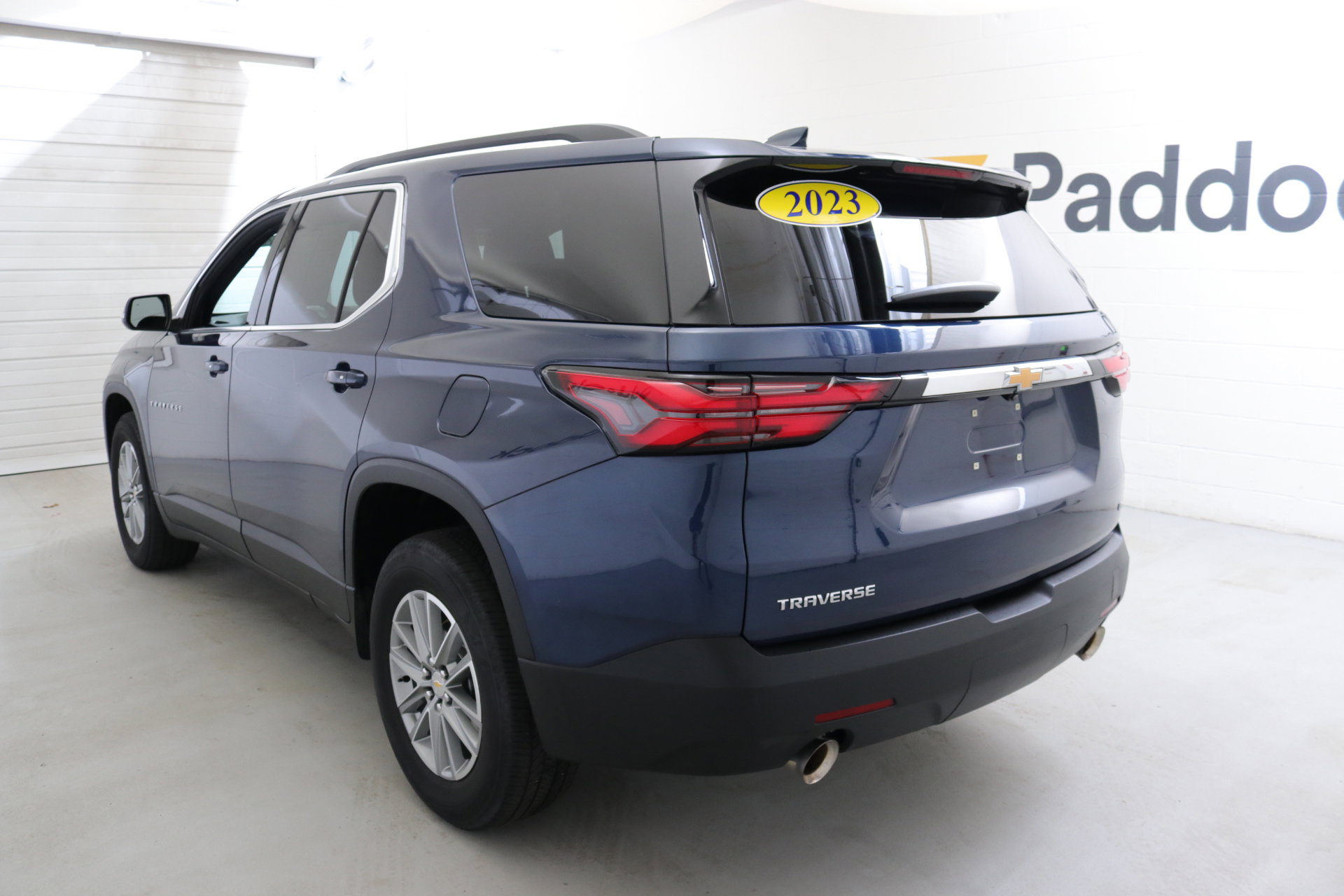 Used 2023 Chevrolet Traverse LT image 6