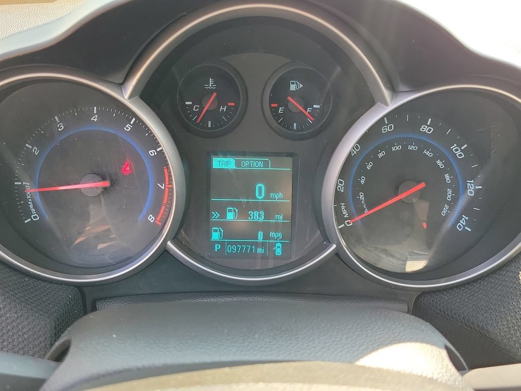 Used 2015 Chevrolet Cruze LT FWD image 29