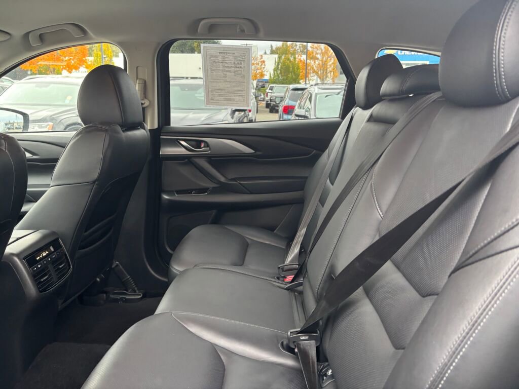 Used 2022 MAZDA CX-9 Touring image 13