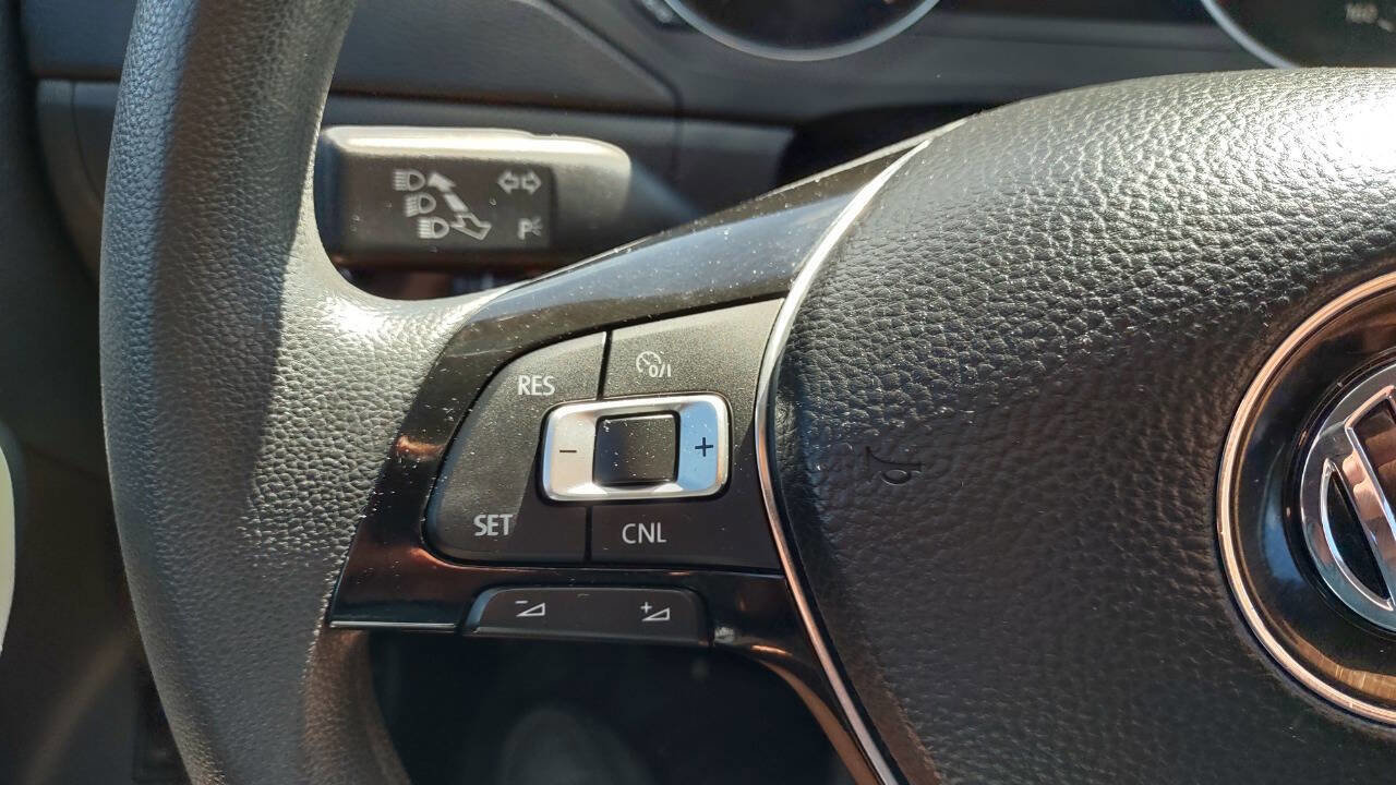 Used 2015 Volkswagen Jetta S image 14