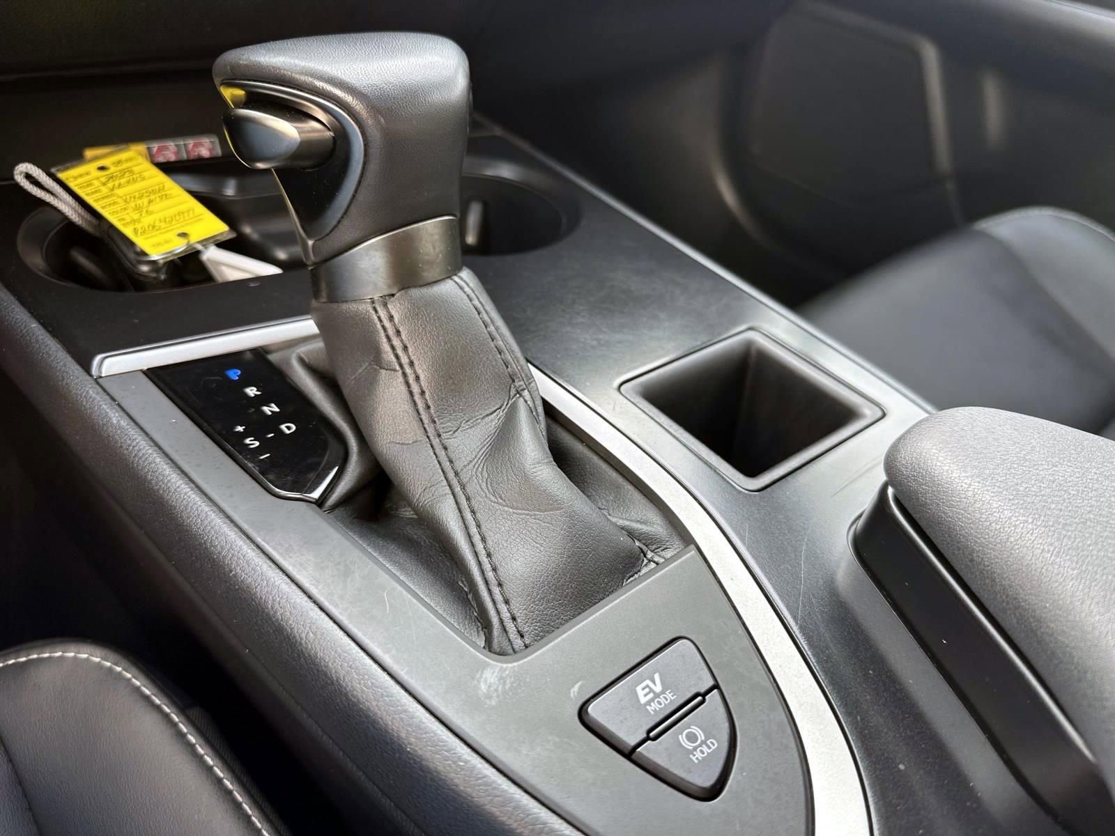 Used 2023 Lexus UX 250h AWD image 22