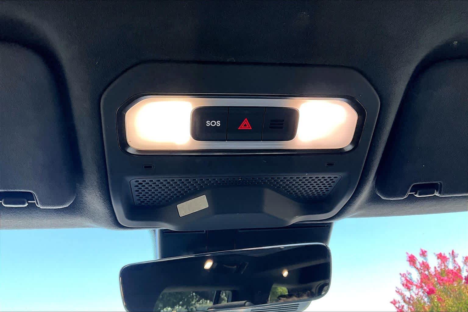 Used 2023 Rivian R1S Adventure AWD/4WD image 34