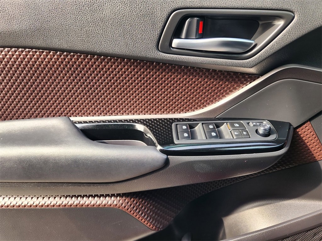 Used 2019 Toyota C-HR Limited image 26