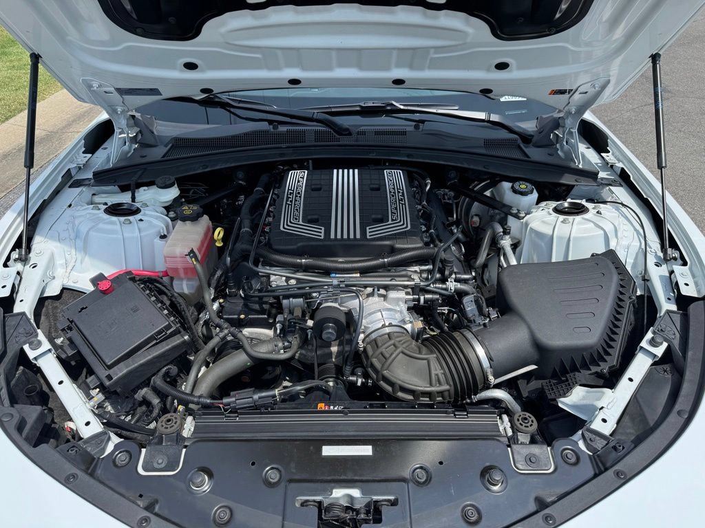 Used 2022 Chevrolet Camaro ZL1 RWD image 13