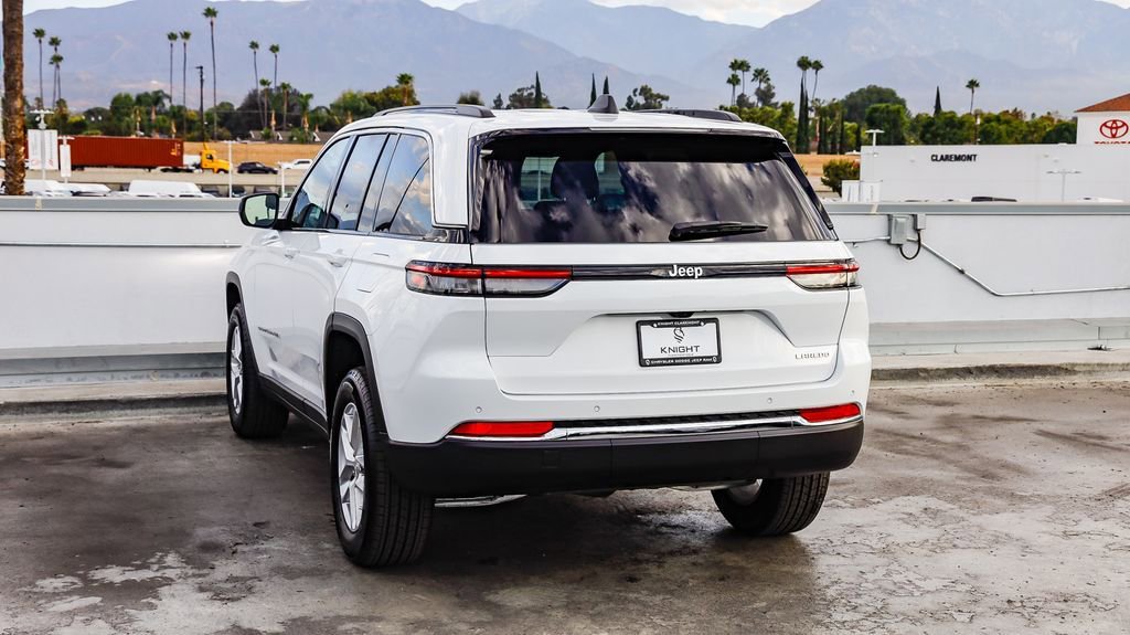 New 2025 Jeep Grand Cherokee Laredo X w/ Luxury Tech Group I image 7