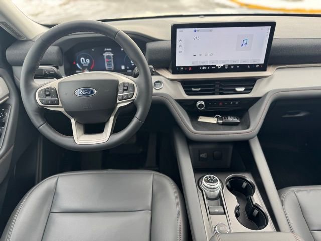 Used 2026 Ford Explorer Active w/ Active Comfort Package image 15