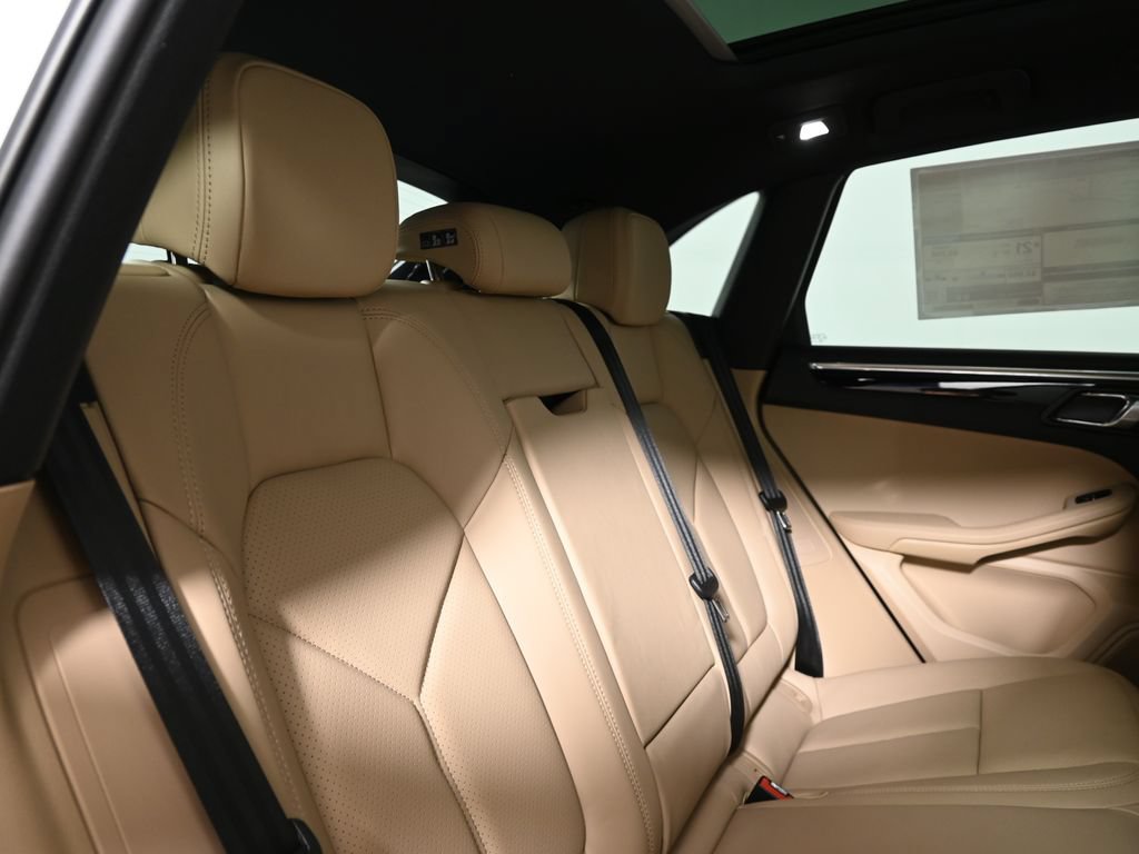 New 2026 Porsche Macan AWD/4WD image 42