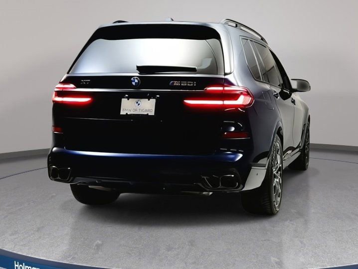 New 2026 BMW X7 M60i image 4