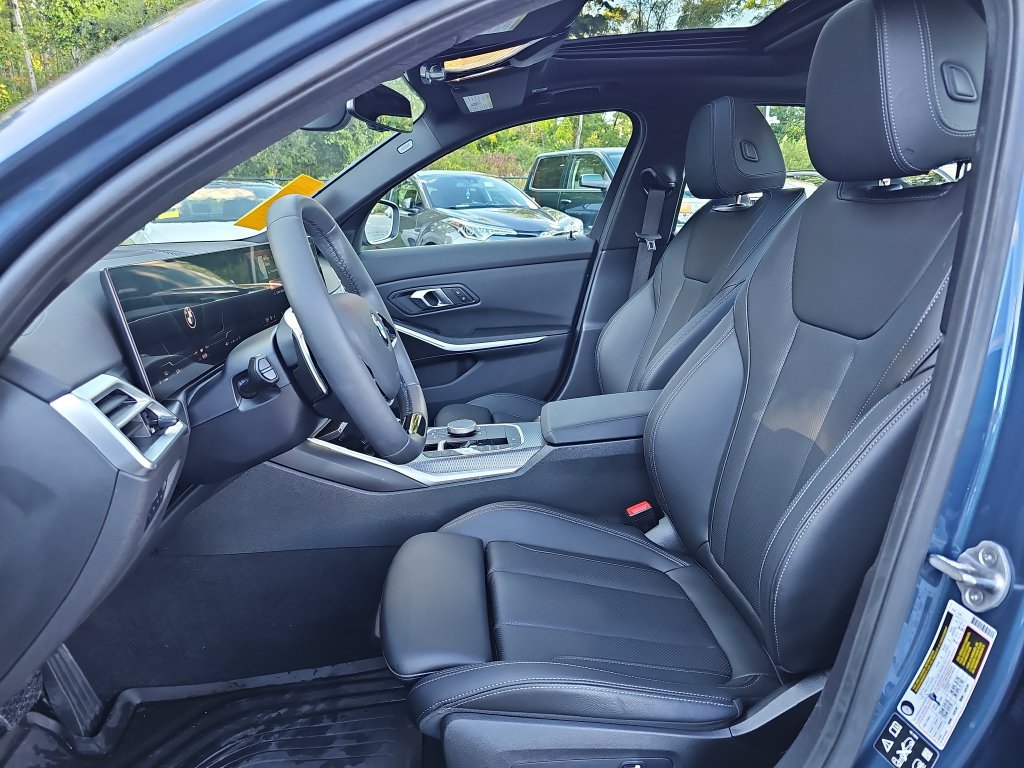 Used 2025 BMW 330i xDrive Sedan w/ M Sport Package AWD/4WD image 10