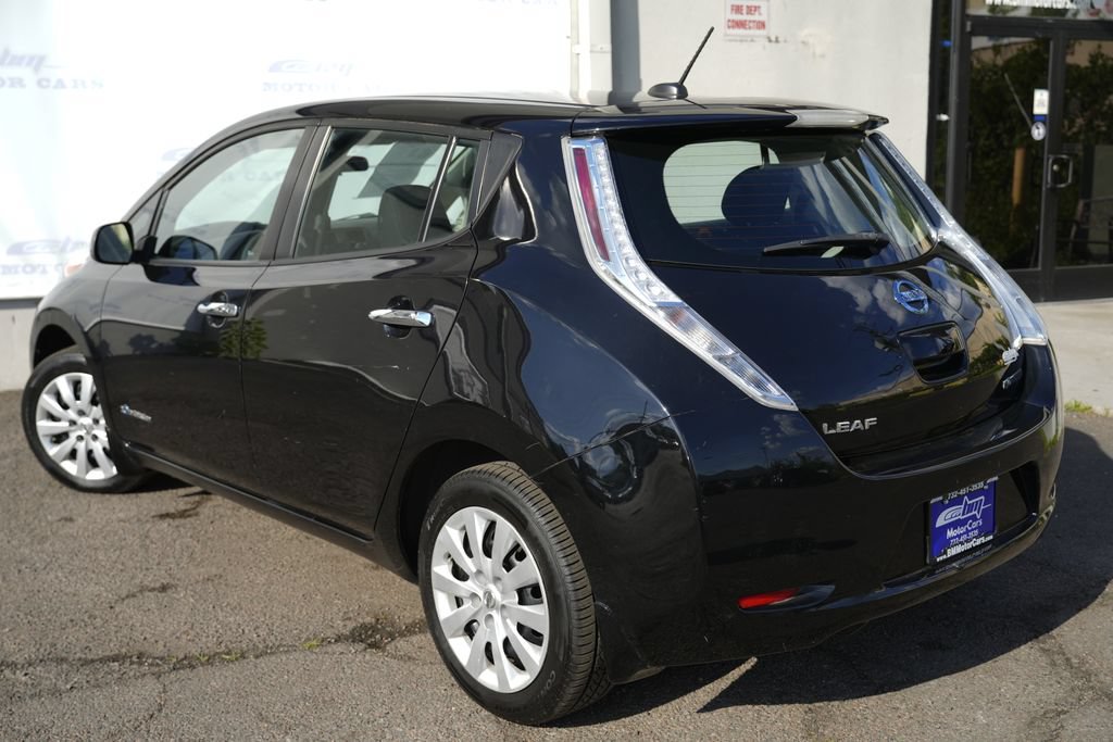 Used 2017 Nissan Leaf S w/ Charge Package FWD image 4