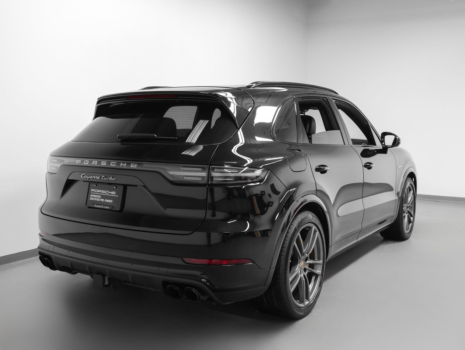 Certified 2023 Porsche Cayenne Turbo S AWD/4WD image 12