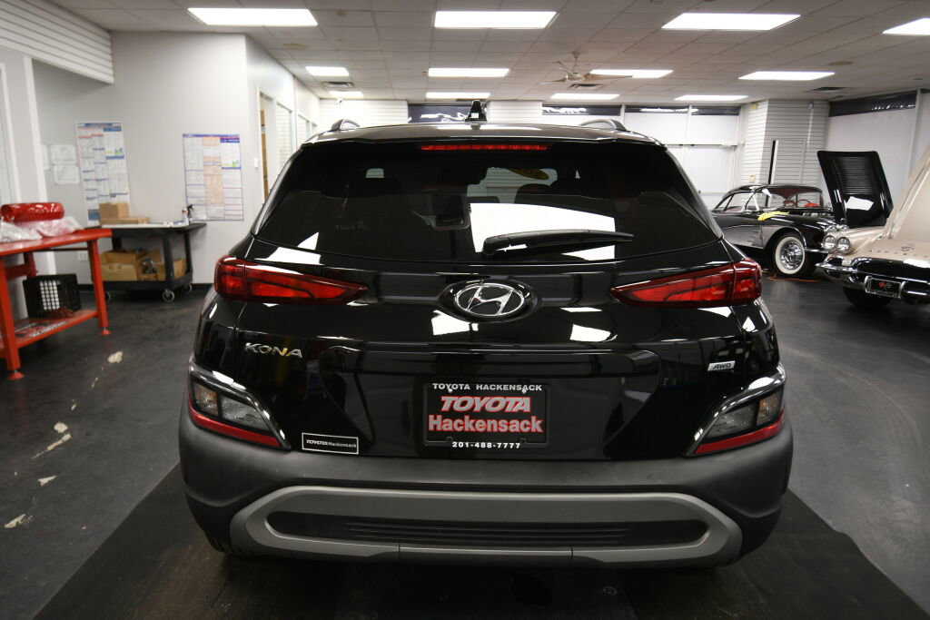 Used 2023 Hyundai Kona SEL w/ Cargo Package image 7