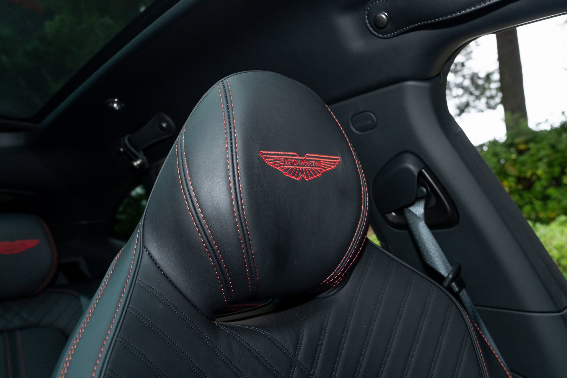 Used 2025 Aston Martin DBX 707 image 22