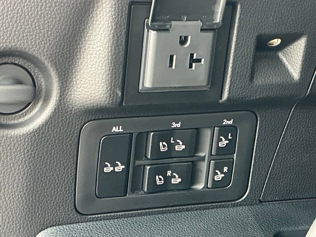 New 2026 Lexus LX 700h Luxury AWD/4WD image 19